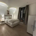 Lilas House Aparthotel