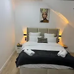 Lilas House Aparthotel